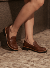 Mocassim Tratorado Marrom em Couro