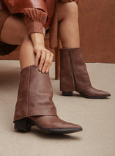 Bota Cano Alto Couro Lapela Salto Bloco Destroyed Marrom