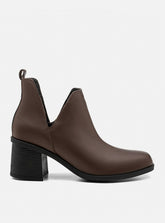 Bota em Couro Cano Médio Recortes Café