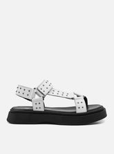 Flatform em Couro com Tachas Bia Branco