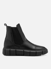 Bota em Couro Chelsea Lia Preto
