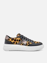 Tênis Couro Animal Print Urban Detalhe Dourado