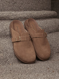 Clog em Couro Camurça Areia