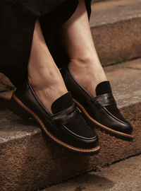 Mocassim Tratorado Preto em Couro
