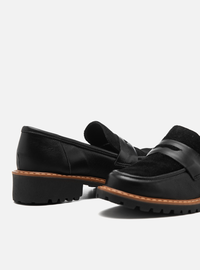 Mocassim Tratorado Preto em Couro