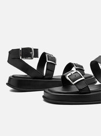 Sandália Flatform Couro Preta Fivelas