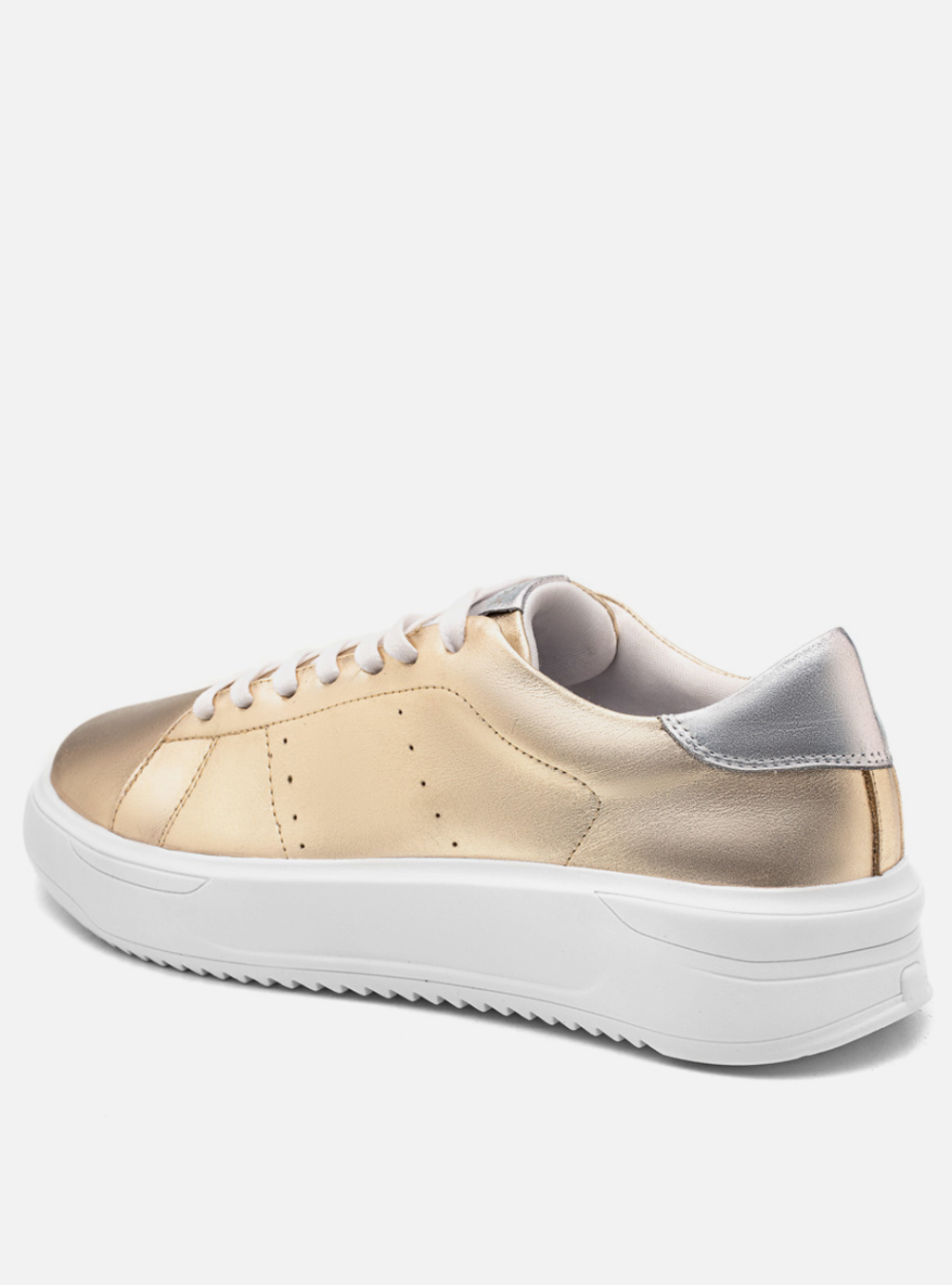 Tênis Couro Dourado Detalhe Prata Sport