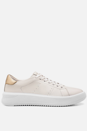Tênis Couro Creme Detalhe Dourado Sport