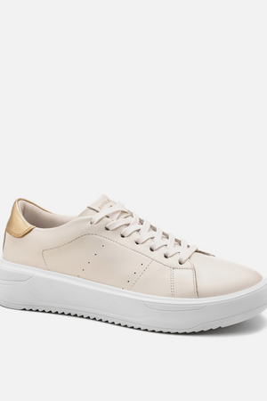 Tênis Couro Creme Detalhe Dourado Sport