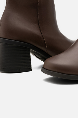 Bota em Couro Cano Médio Basic Café