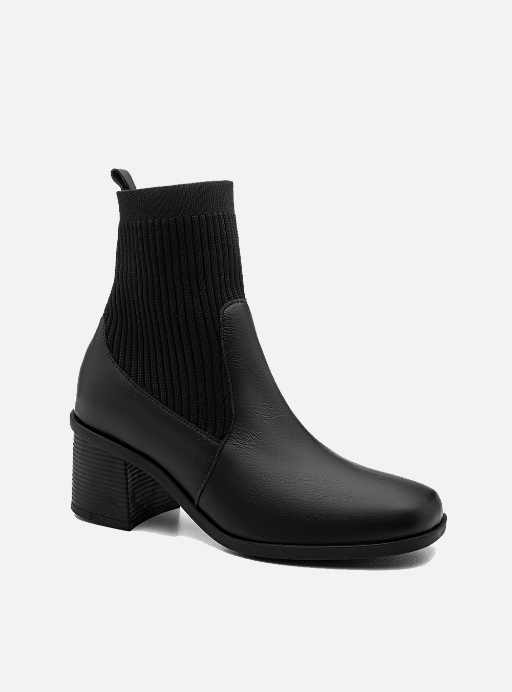 Bota em Couro Cano Médio Meia Preto