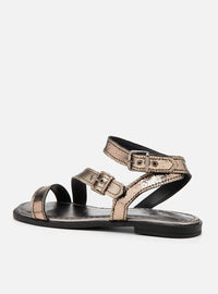 Sandália Rasteira em Couro Ônix Tiras e Fivelas