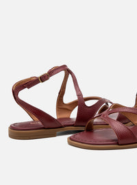 Sandália Rasteira em Couro Bordô Tiras Slim