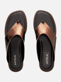 Rasteira em Couro Bronze Thong