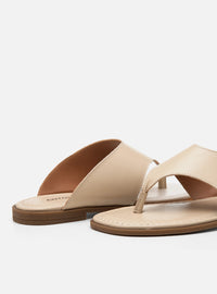 Rasteira em Couro Off White Thong