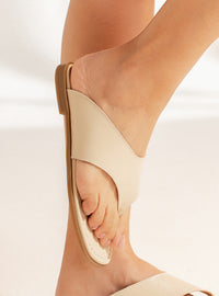 Rasteira em Couro Off White Thong