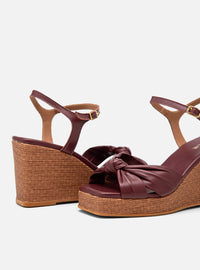 Sandália Anabela em Couro Bordô Salto Trama