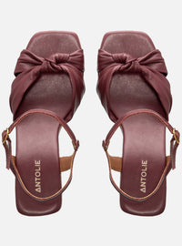 Sandália Anabela em Couro Bordô Salto Trama