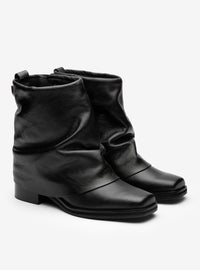 Bota Cano Médio Couro Lapela Salto Taco Preta