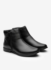 Bota Cano Curto em Couro Preta Zíper Lateral
