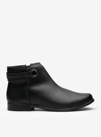Bota Cano Curto em Couro Preta Tira Lateral