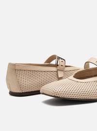 Sapatilha Couro Off White Vazada Bico Quadrado