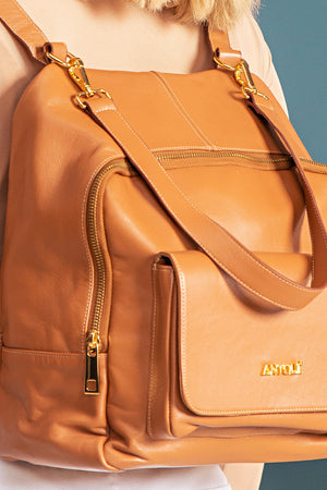 Mochila em Couro Athenas Caramelo