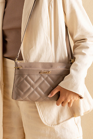 Bolsa em Couro Matelassê Fendi Zíper Duplo Tiracolo