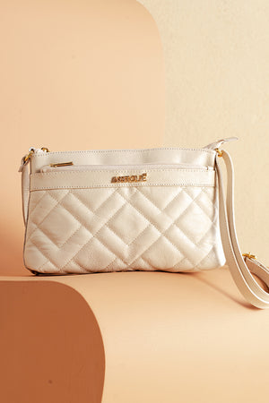Bolsa em Couro Matelassê Off White Zíper Duplo Tiracolo