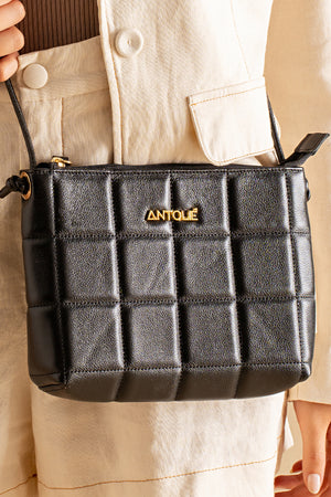 Bolsa em Couro Matelassê Preto Zíper Tiracolo