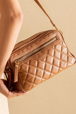 Bolsa em Couro Tiracolo Matelassê Caramelo