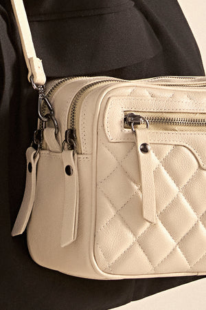 Bolsa em Couro Tiracolo Matelassê Off White