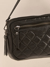 Bolsa em Couro Tiracolo Matelassê Preto
