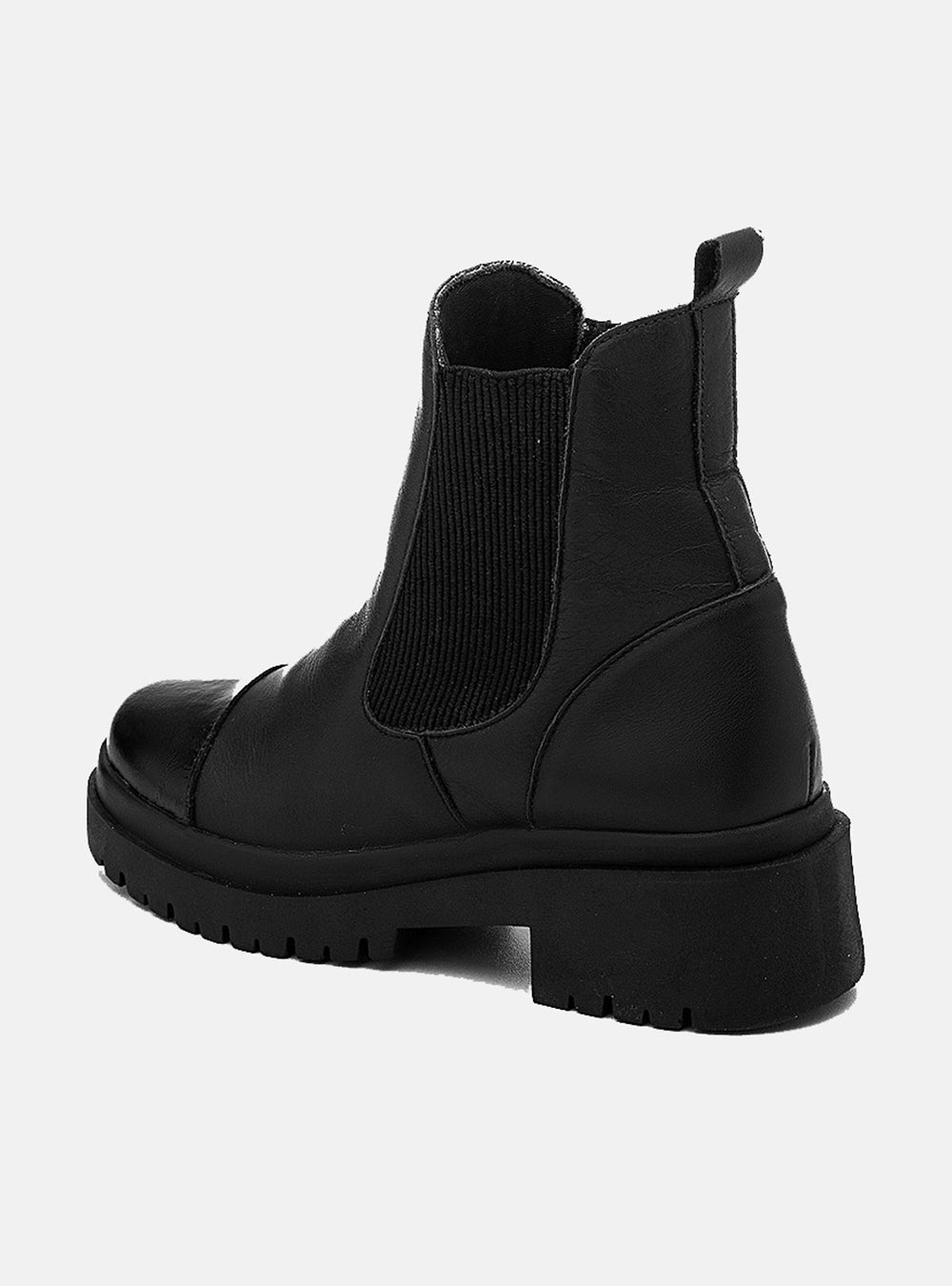 Bota em Couro Chelsea Julia Preto