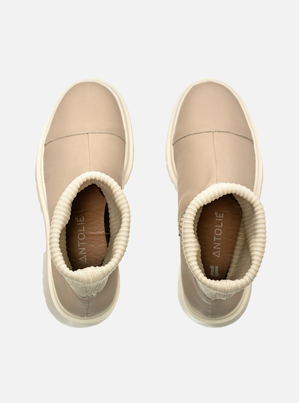 Bota em Couro Tratorado Duo Julia Off White