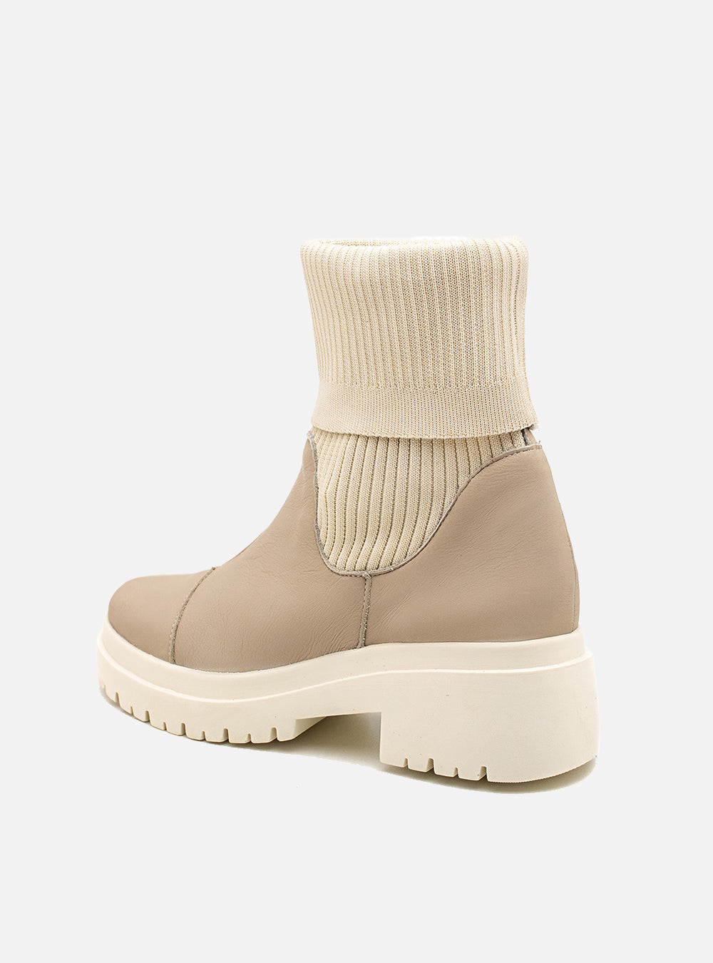 Bota em Couro Tratorado Duo Julia Off White