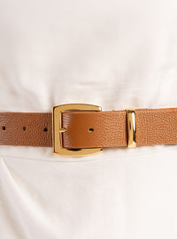 Cinto Caramelo Couro Largo Fivela Quadrada Dourada