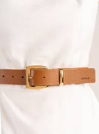 Cinto Caramelo Couro Largo Fivela Quadrada Dourada