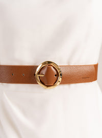 Cinto Caramelo Couro Largo Fivela Redonda Dourada