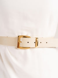 Cinto Off White Couro Largo Fivela Quadrada Dourada