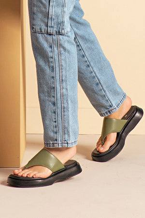 Flatform em Couro Acolchoado Bia Verde Oliva