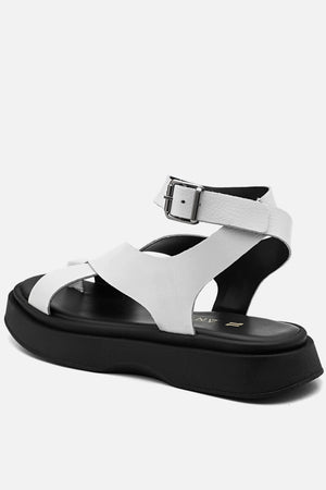 Flatform em Couro Tiras Cruzadas Bia Branco