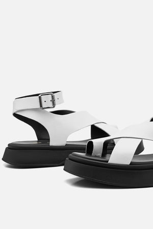 Flatform em Couro Tiras Cruzadas Bia Branco