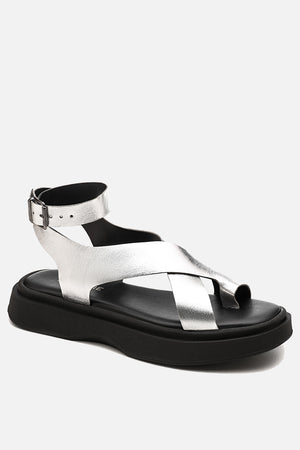 Flatform em Couro Tiras Cruzadas Bia Prata
