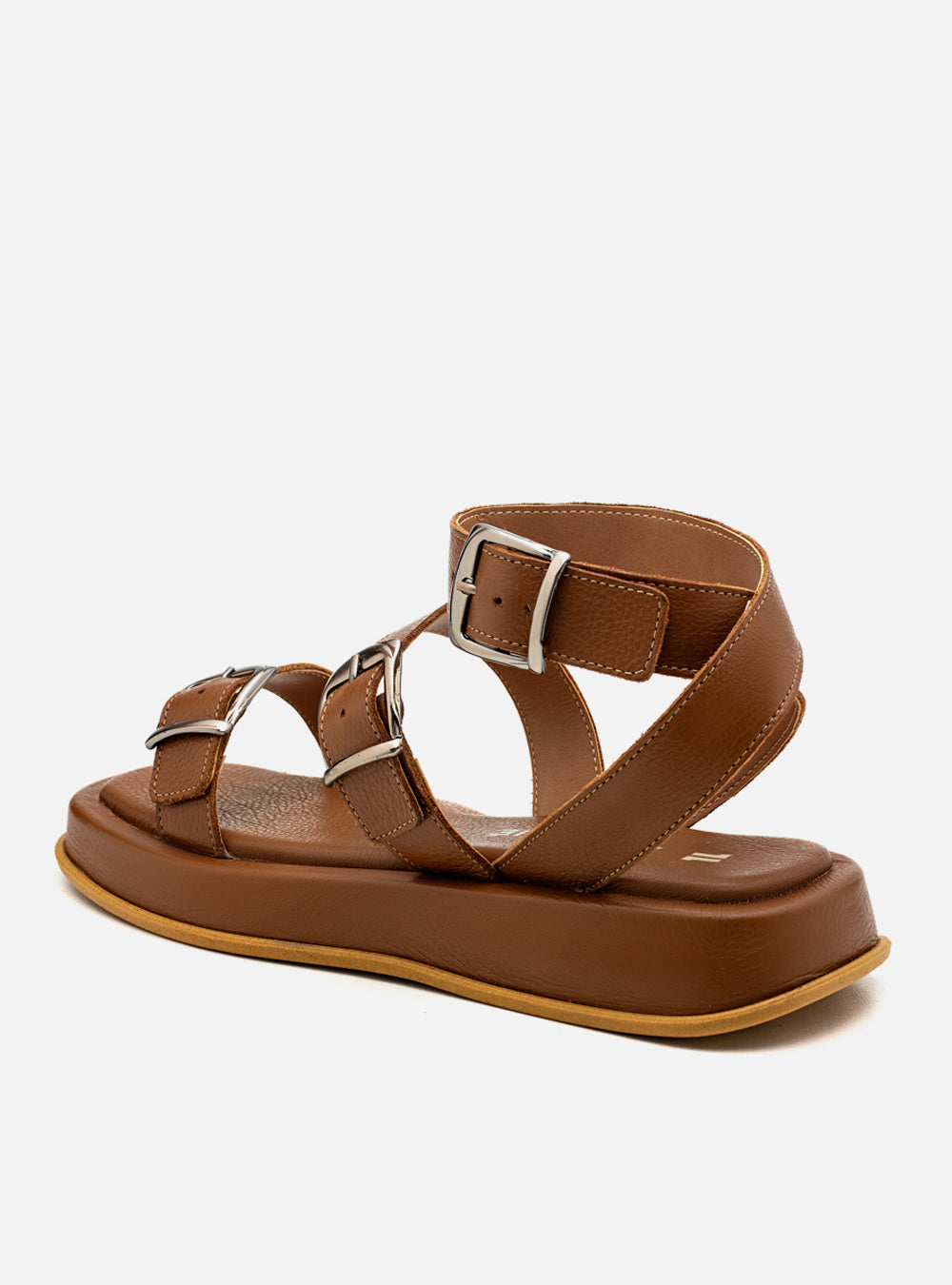 Flatform em Couro Tiras e Fivelas Rafaela Caramelo