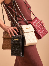 Mini Bolsa em Couro Matelassê Off White