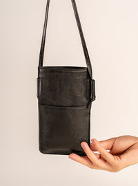 Mini Bolsa em Couro Porta Celular Preta