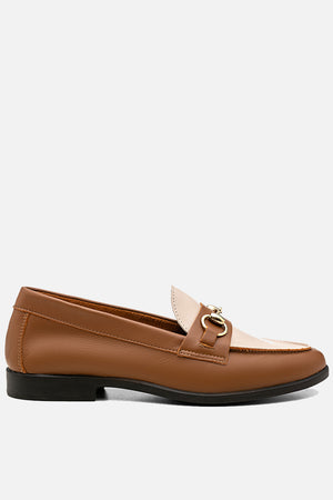 Mocassim em Couro Bridão Caramelo e Off White