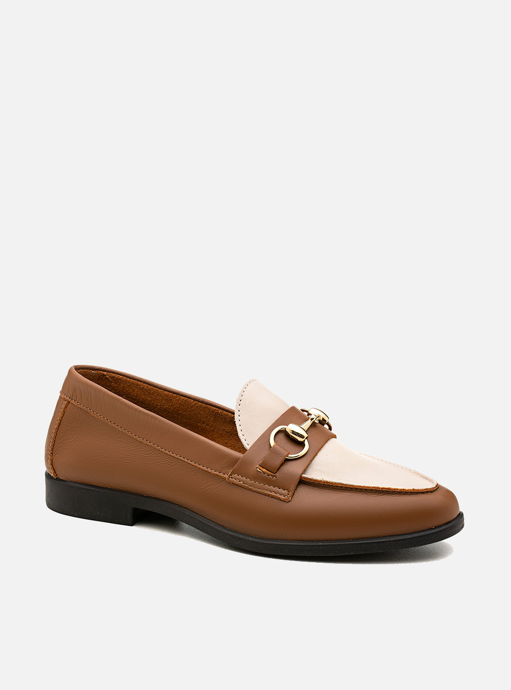 Mocassim em Couro Bridão Caramelo e Off White