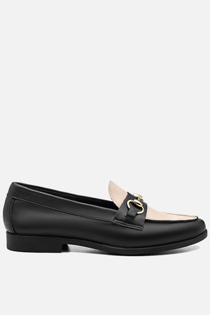 Mocassim em Couro Bridão Preto e Off White